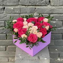Цветочная композиция из Розы в коробке #REPLACE_PRED# Удельной