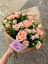 Букет цветов из:  Розы #REPLACE_PRED# Удельной
